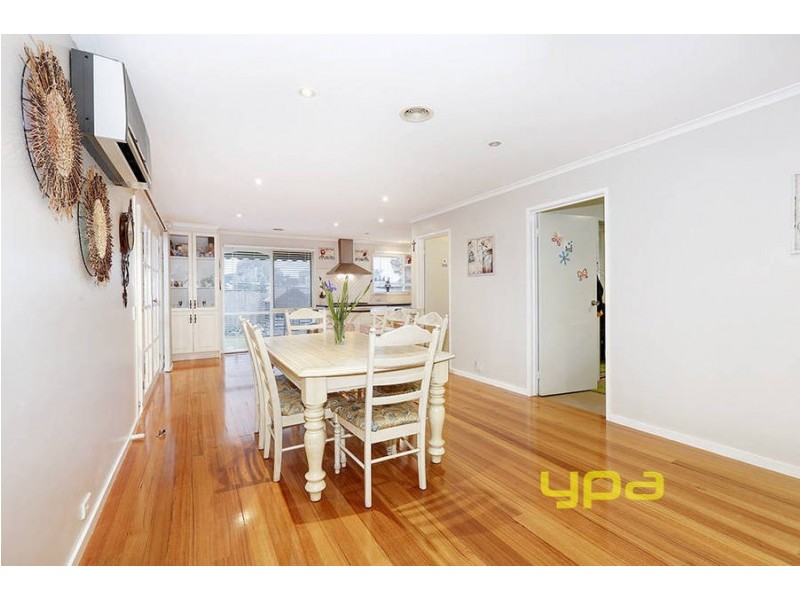 31 Rutherglen Way, Taylors Lakes VIC 3038