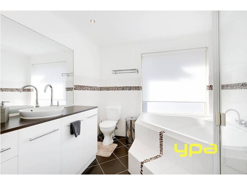 31 Wattletree Drive, Taylors Hill VIC 3037