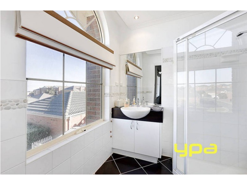 31 Wattletree Drive, Taylors Hill VIC 3037