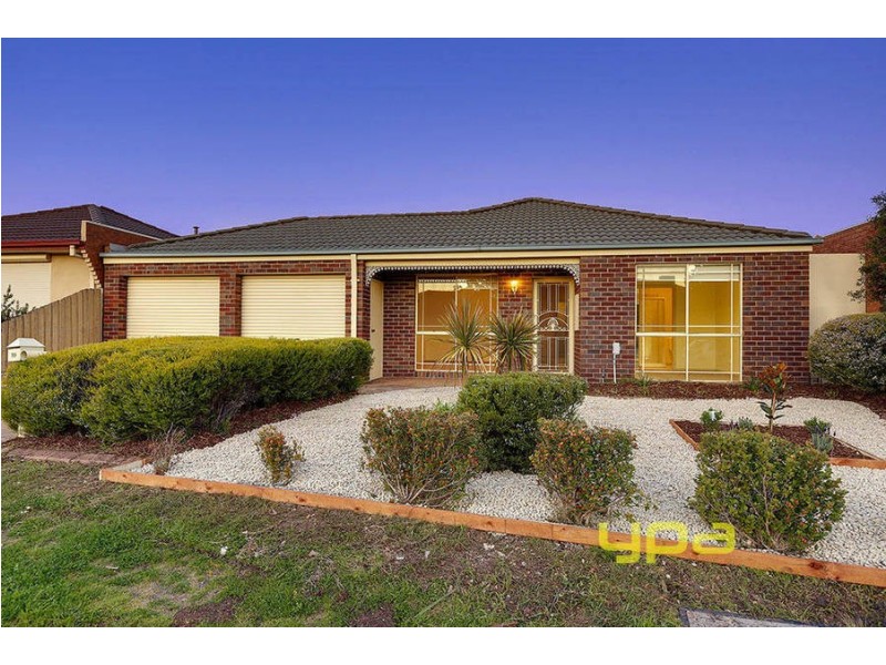 10 Shale Court, Delahey VIC 3037