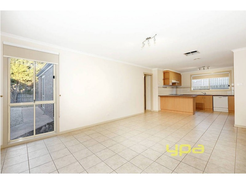 10 Shale Court, Delahey VIC 3037