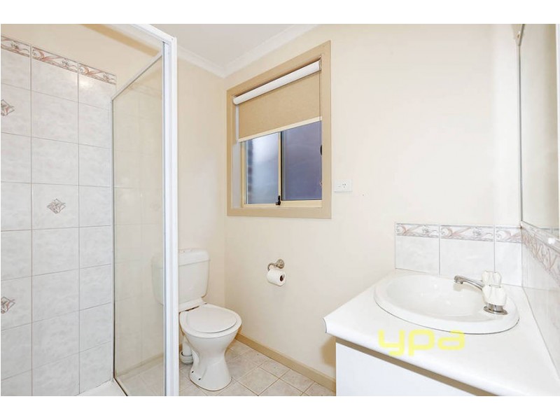 10 Shale Court, Delahey VIC 3037