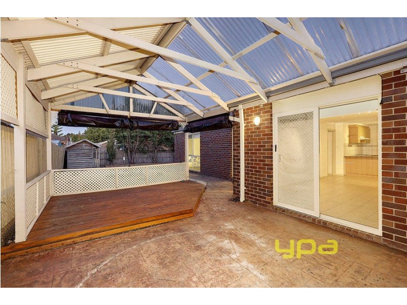 10 Shale Court, Delahey VIC 3037