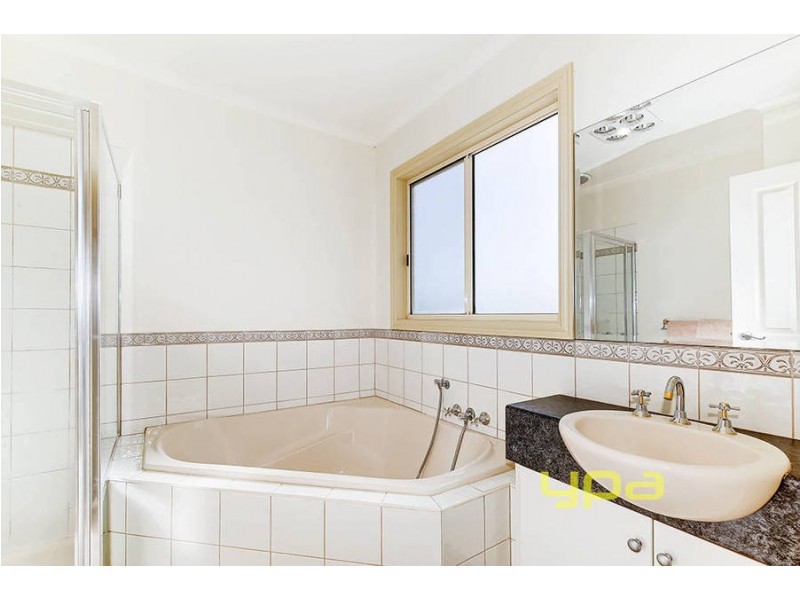 7 Avandel Place, Sydenham VIC 3037