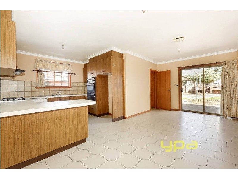 1 Wanaka Drive, Taylors Lakes VIC 3038