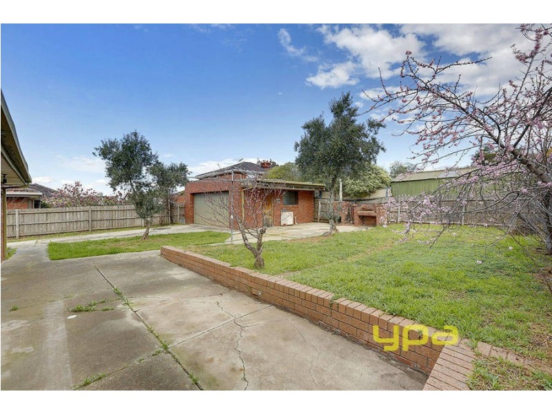 1 Wanaka Drive, Taylors Lakes VIC 3038