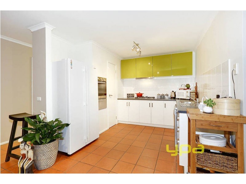 13 Dairy Close, Sydenham VIC 3037