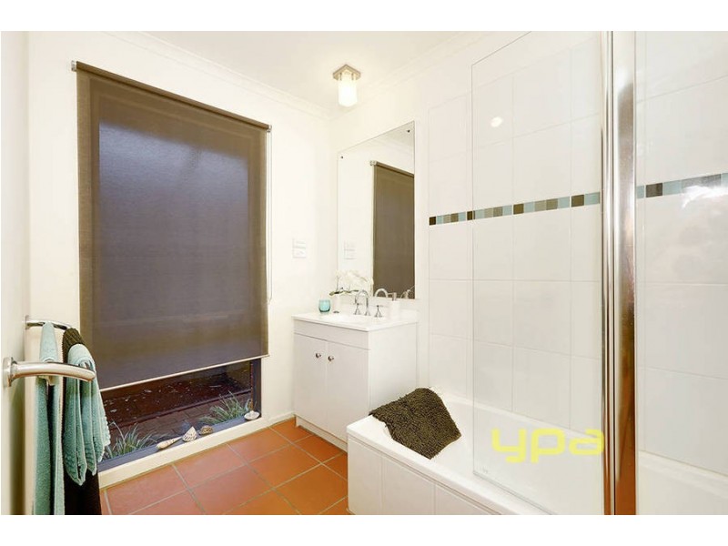 13 Dairy Close, Sydenham VIC 3037