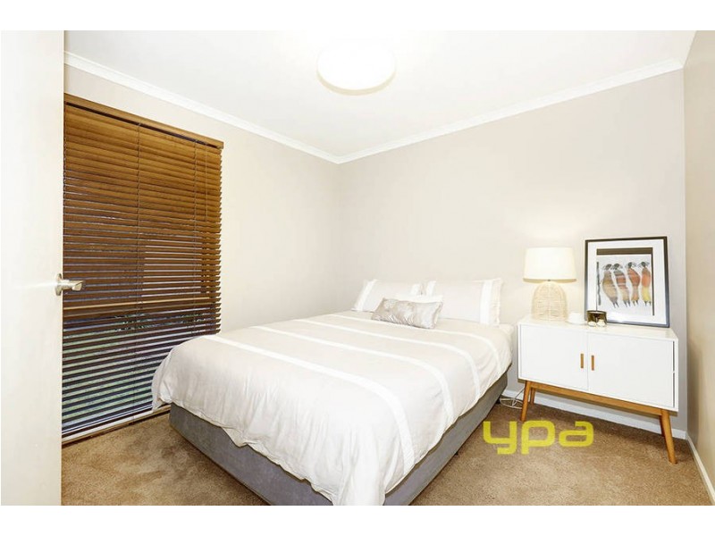 13 Dairy Close, Sydenham VIC 3037