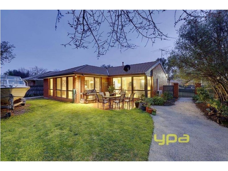 13 Dairy Close, Sydenham VIC 3037