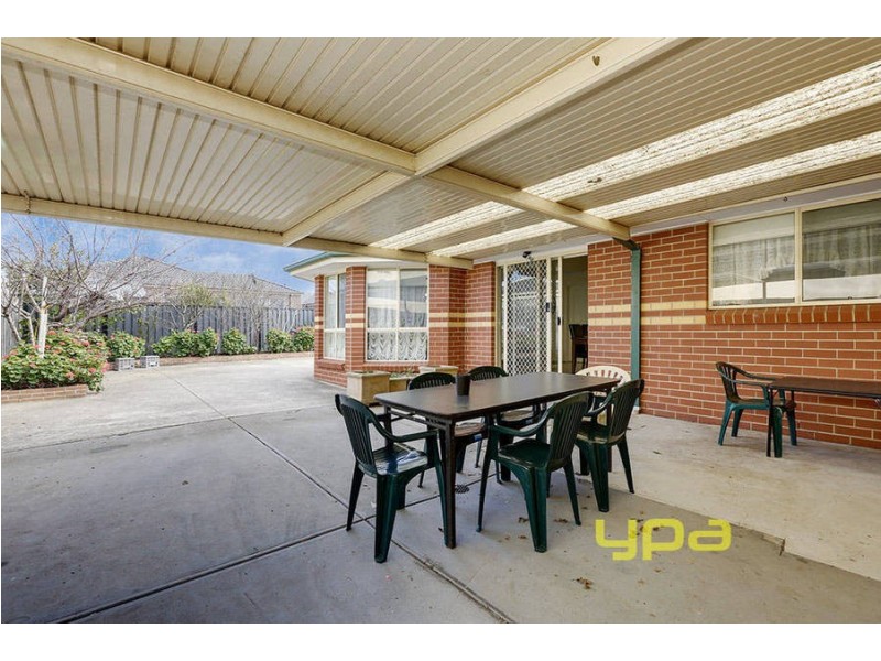 10 Rockwood Place, Hillside VIC 3037
