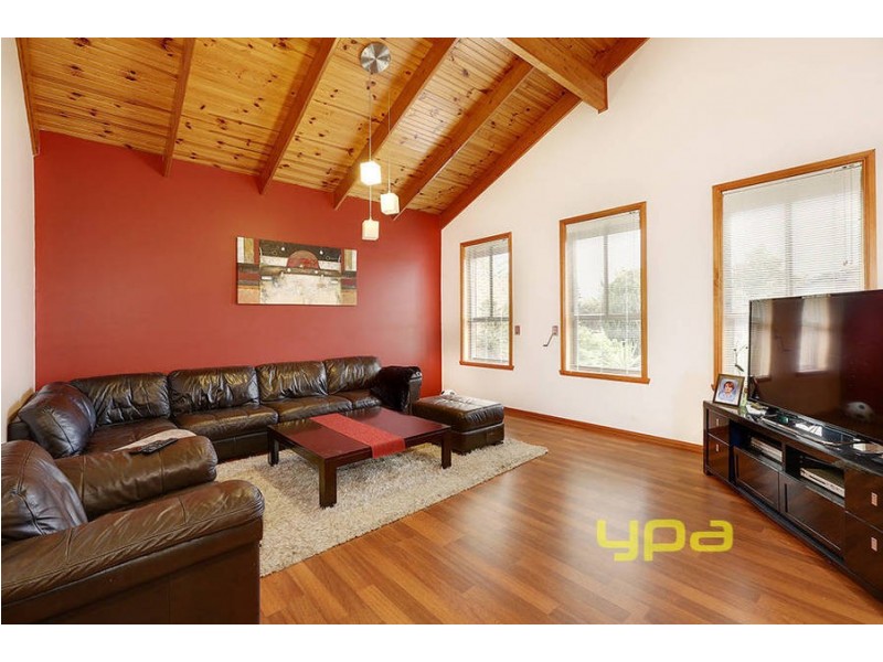 7 Bernborough Court, Keilor Downs VIC 3038