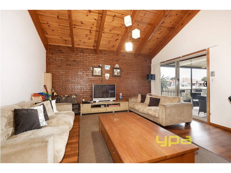 7 Bernborough Court, Keilor Downs VIC 3038