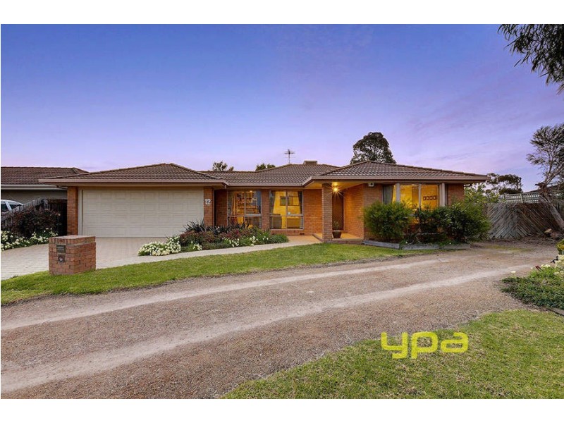 12 Bryson Court, Sydenham VIC 3037