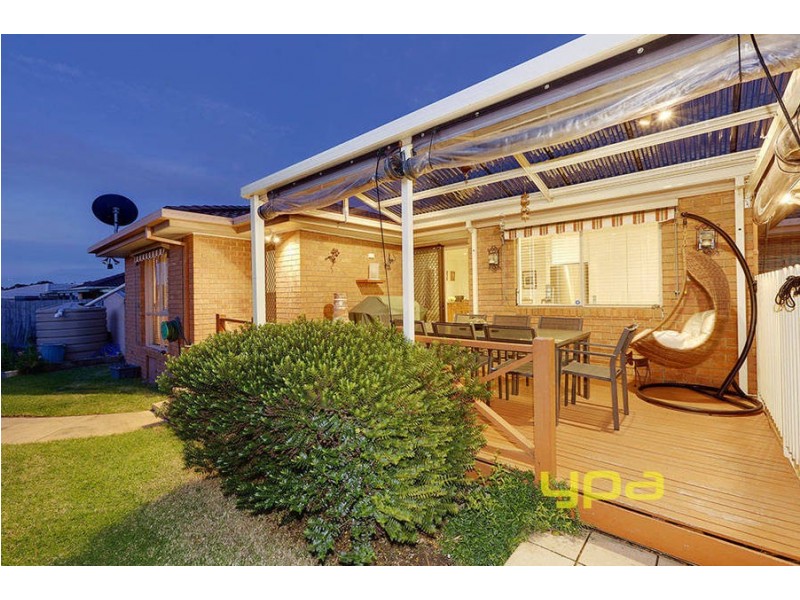 12 Bryson Court, Sydenham VIC 3037