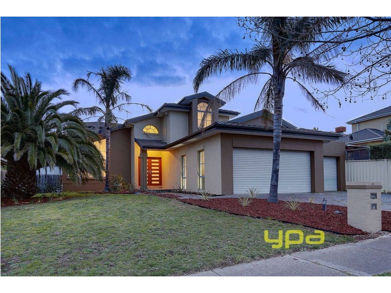 51 McCubbin Drive, Taylors Lakes VIC 3038