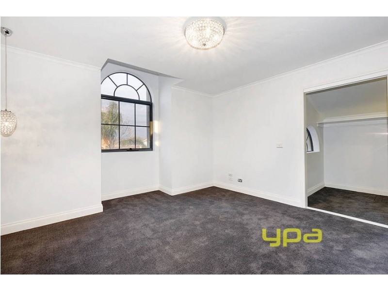 51 McCubbin Drive, Taylors Lakes VIC 3038