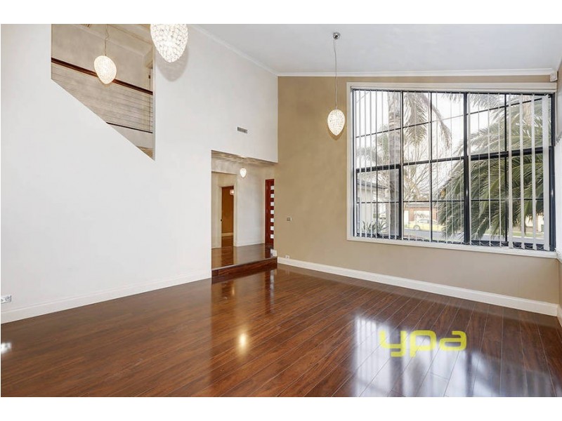 51 McCubbin Drive, Taylors Lakes VIC 3038