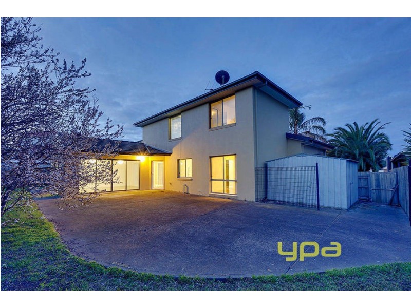 51 McCubbin Drive, Taylors Lakes VIC 3038