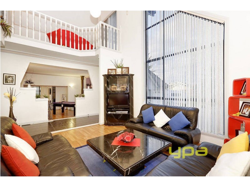 10 Peradon Way, Hillside VIC 3037