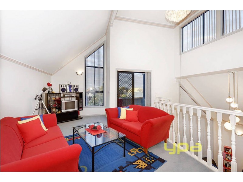 10 Peradon Way, Hillside VIC 3037