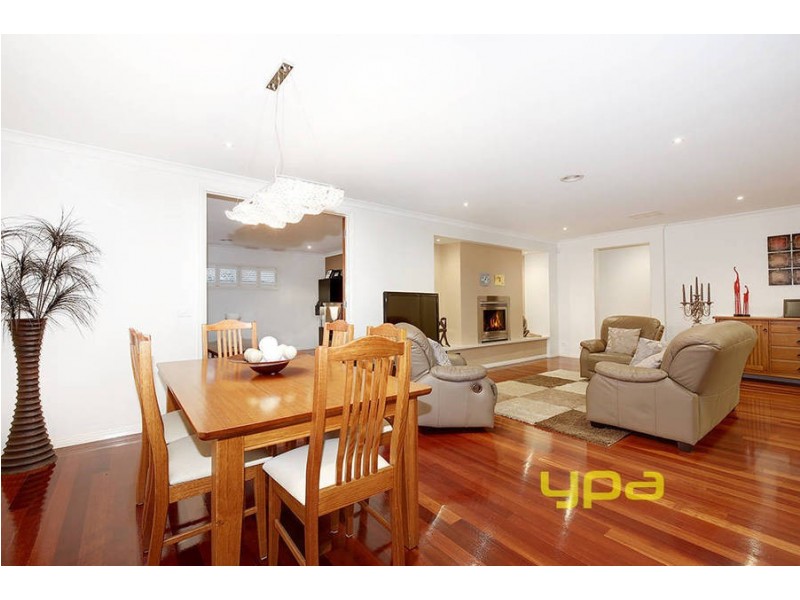 11 Warrens Brook Road, Hillside VIC 3037