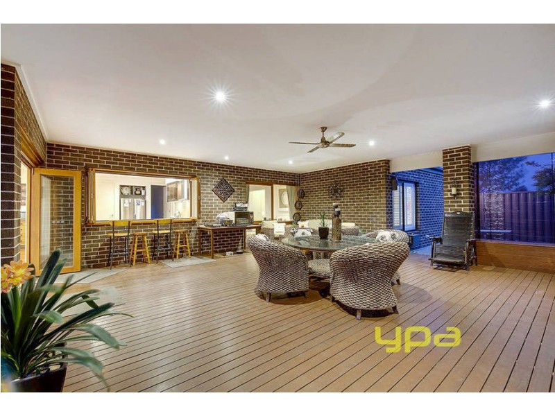 11 Warrens Brook Road, Hillside VIC 3037