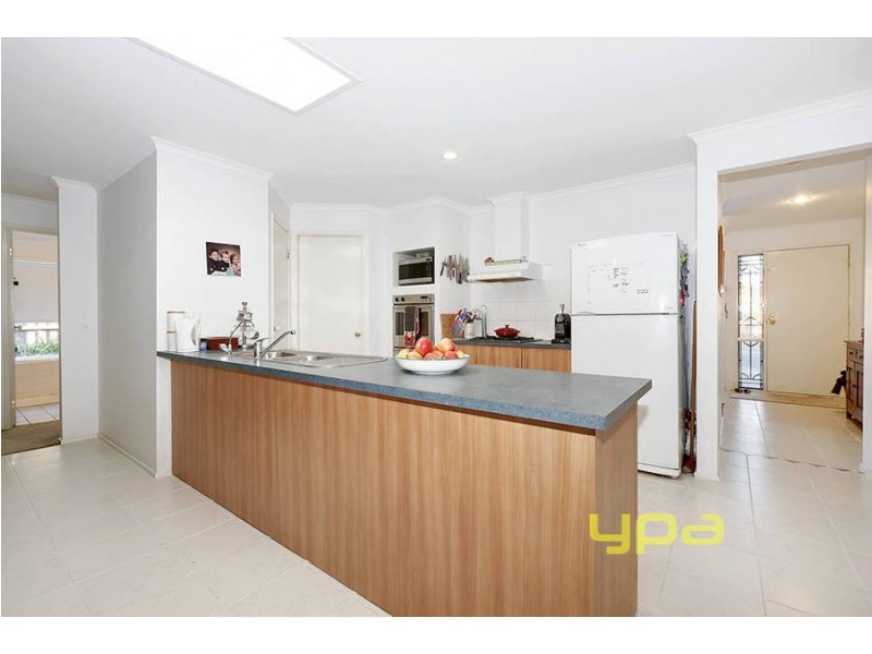 45 Cardinia Crescent, Taylors Hill VIC 3037