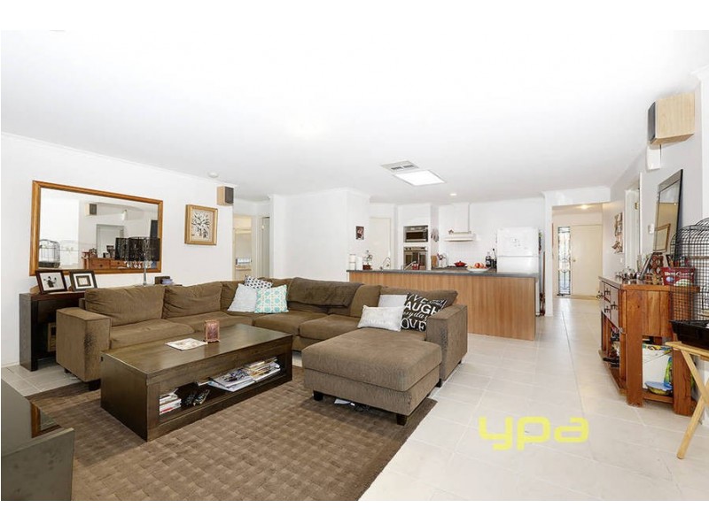 45 Cardinia Crescent, Taylors Hill VIC 3037