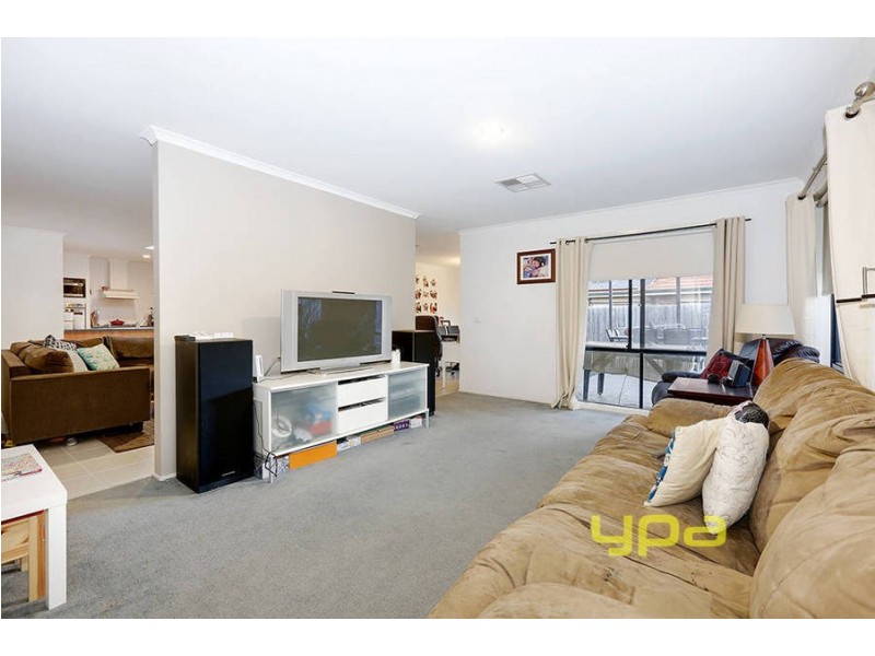 45 Cardinia Crescent, Taylors Hill VIC 3037