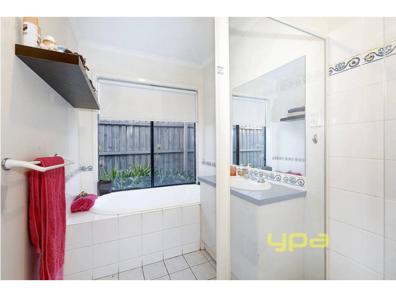 45 Cardinia Crescent, Taylors Hill VIC 3037