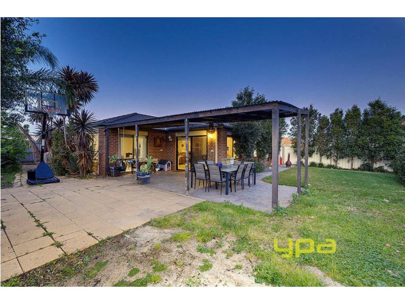 45 Cardinia Crescent, Taylors Hill VIC 3037