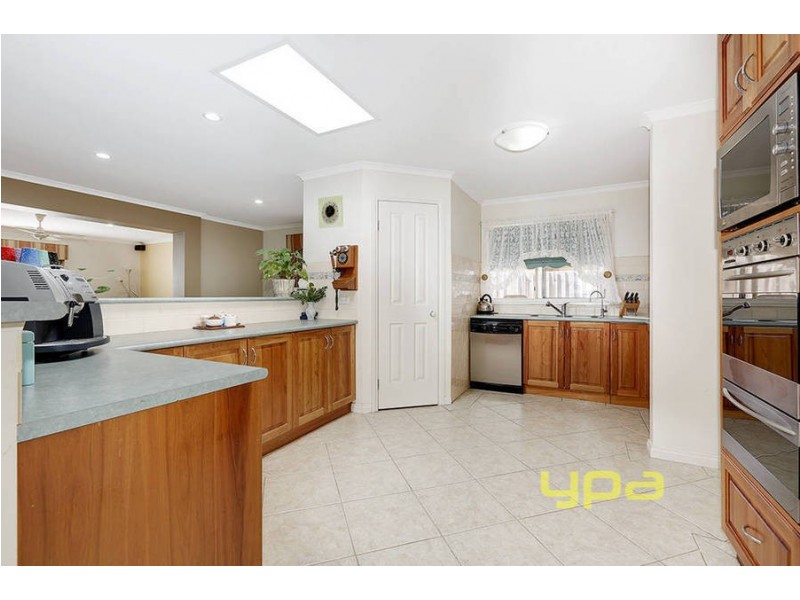 50 Taylors Hill Blvd, Taylors Hill VIC 3037