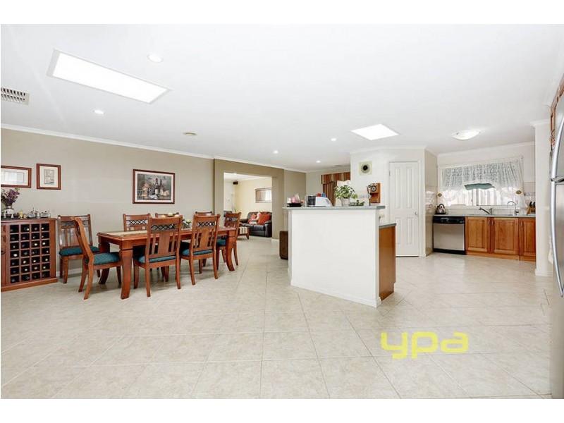 50 Taylors Hill Blvd, Taylors Hill VIC 3037