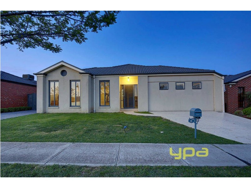 6 Mitchell Grove, Taylors Hill VIC 3037