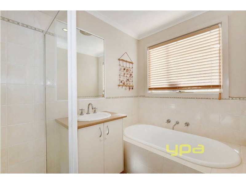 65 The Glades, Taylors Hill VIC 3037