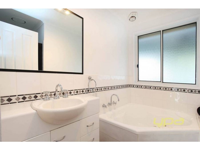 42 Tarella Drive, Keilor Downs VIC 3038