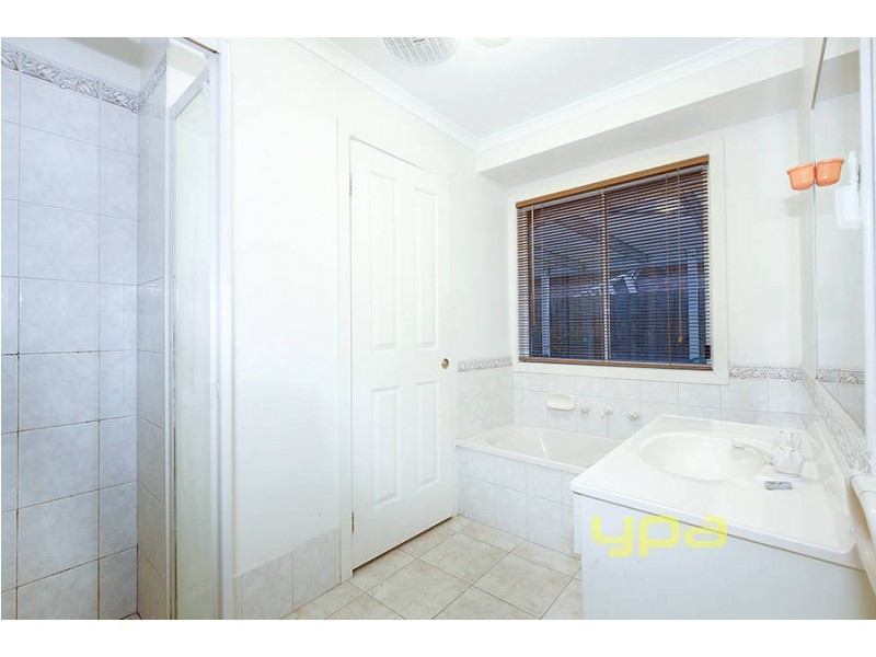 7 Rebecca Court, Hillside VIC 3037