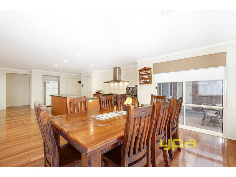 52 Jamieson Terrace, Taylors Hill VIC 3037