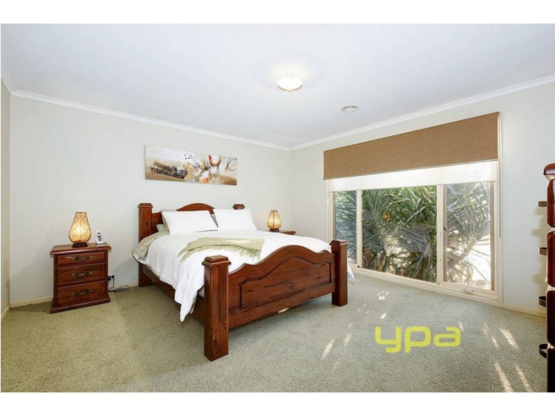52 Jamieson Terrace, Taylors Hill VIC 3037