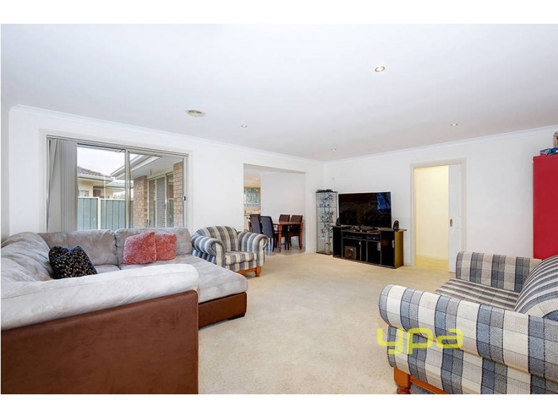 10 Ryan Road, Delahey VIC 3037