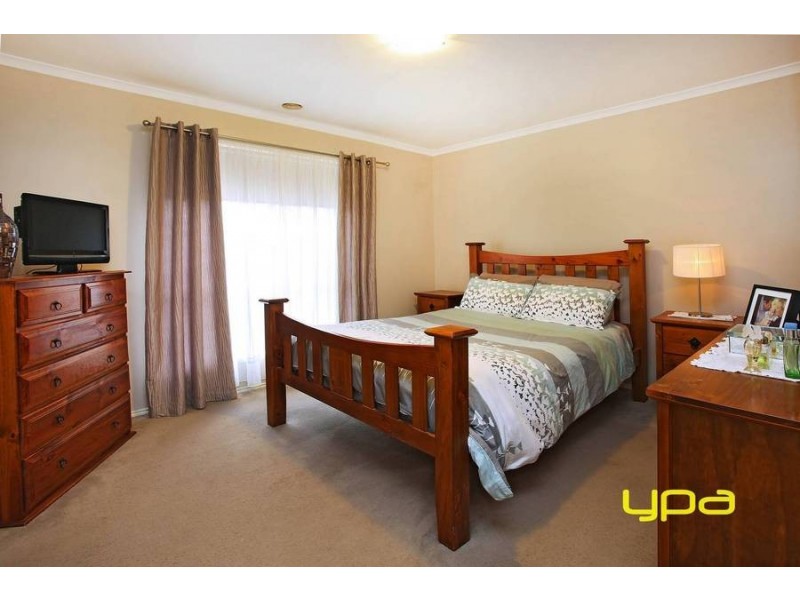 46 Kenswick Drive, Hillside VIC 3037