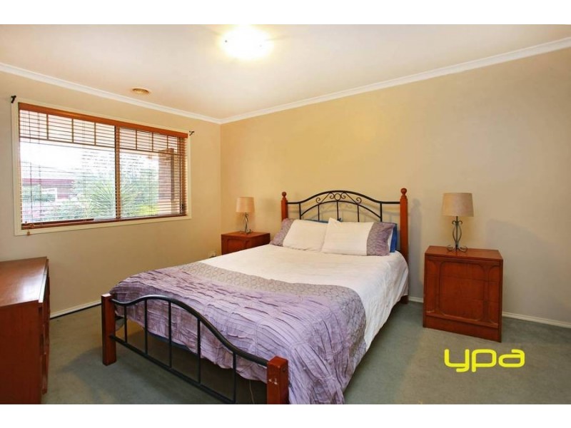46 Kenswick Drive, Hillside VIC 3037