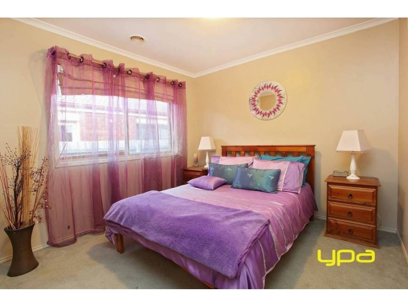 46 Kenswick Drive, Hillside VIC 3037