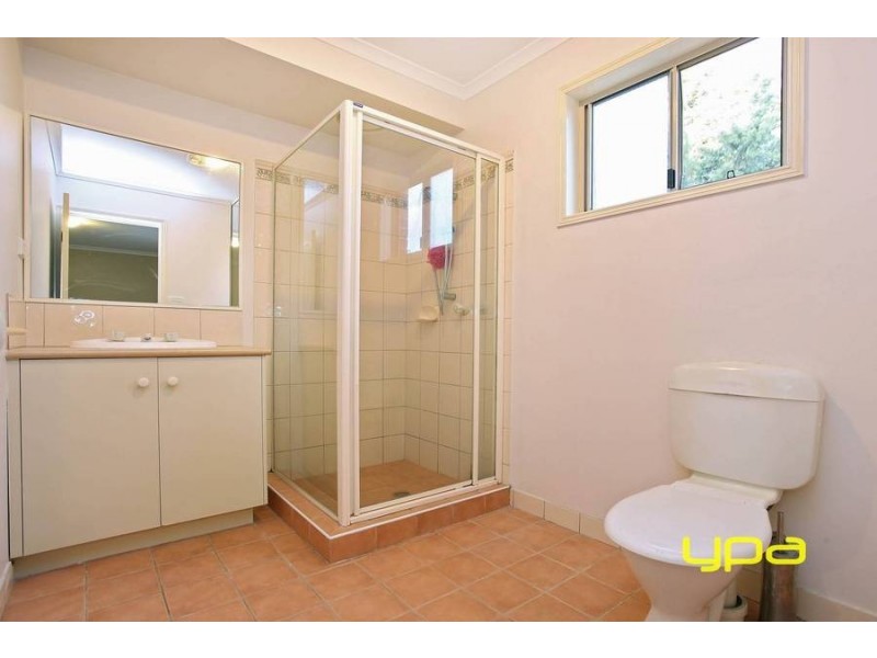 46 Kenswick Drive, Hillside VIC 3037