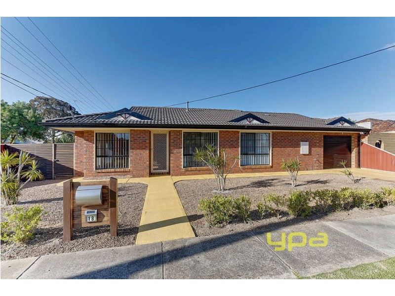 18 Adelaide Street, St Albans VIC 3021