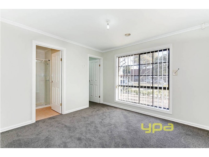 18 Adelaide Street, St Albans VIC 3021