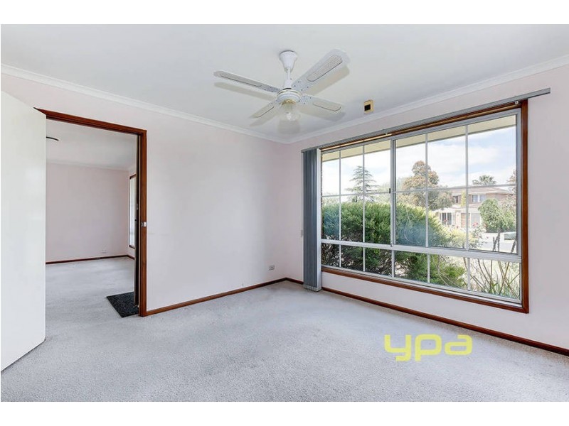 28 Prince Albert Crescent, Taylors Lakes VIC 3038