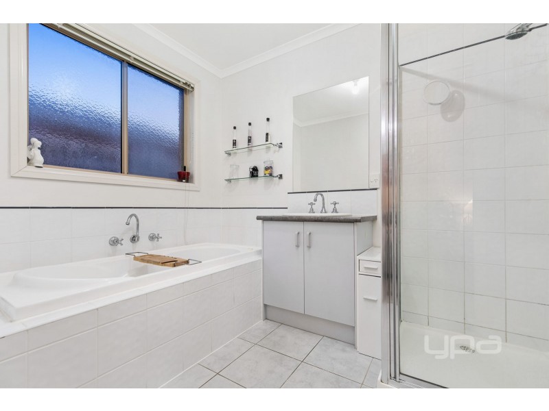 1/59 Jade Way, Hillside VIC 3037