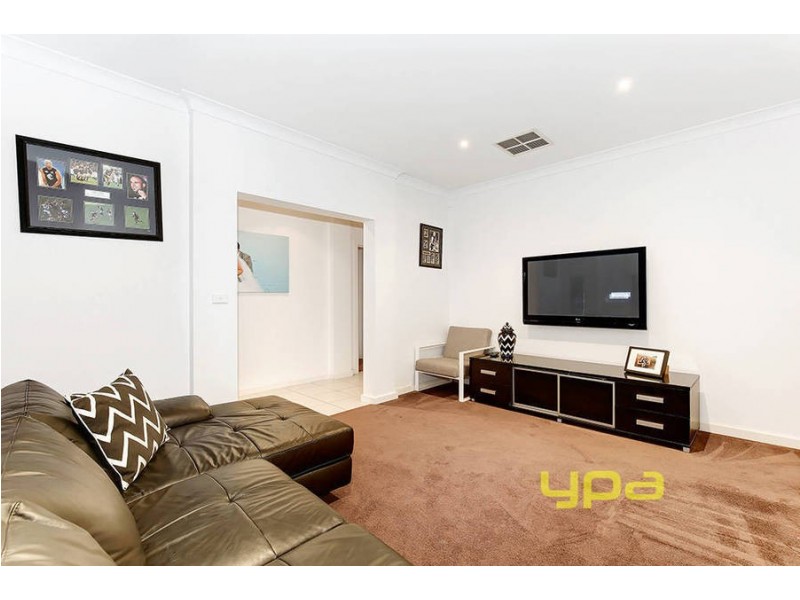 4 Grenadier Grove, Hillside VIC 3037